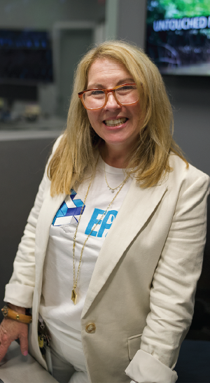 Image of an Echelon employee